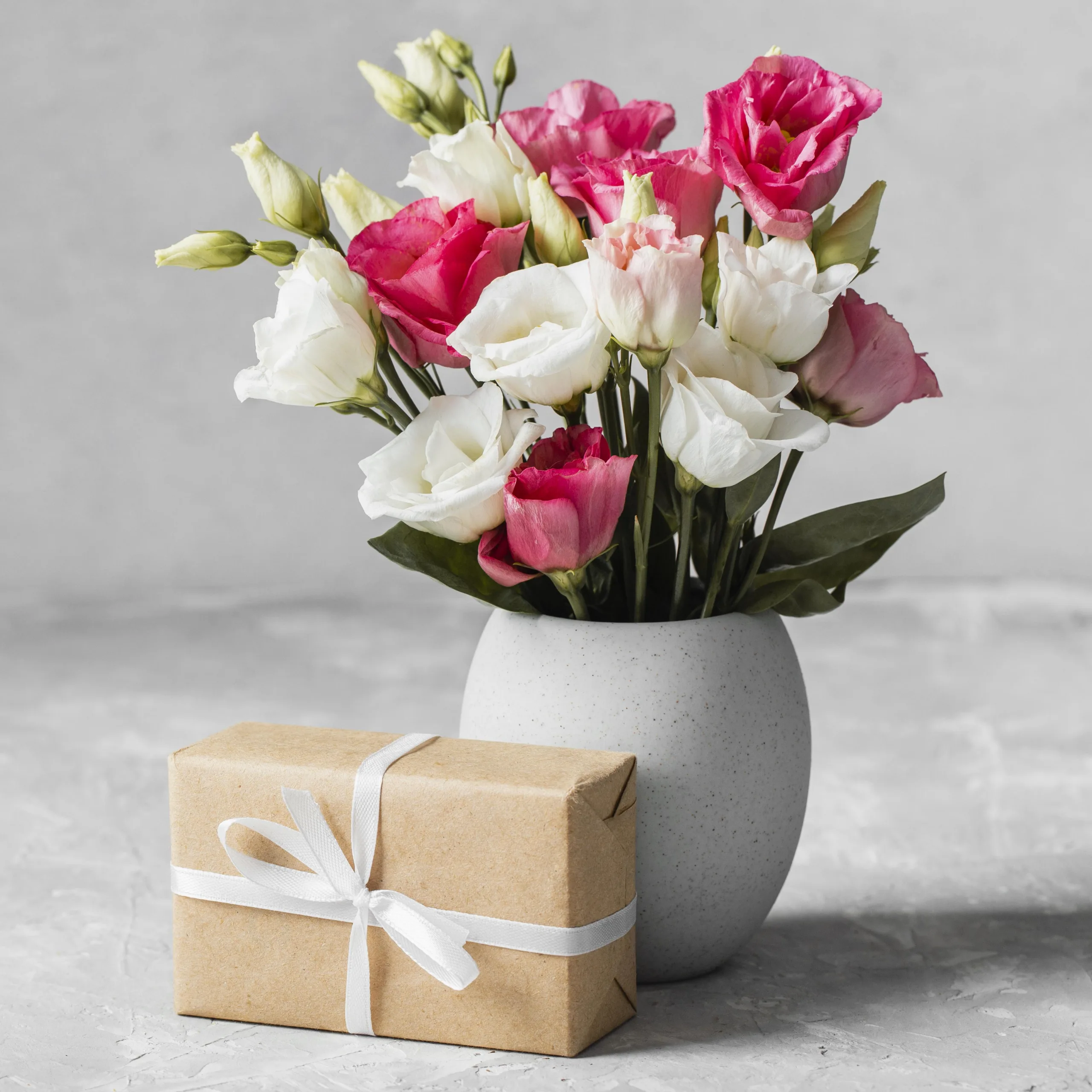 Цветы и букеты - классический способ выразить любовь