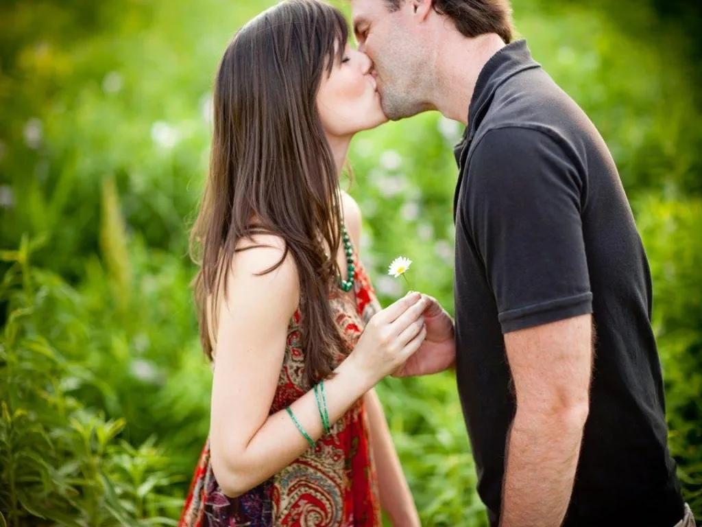 Почему поцелуи являются важными для развития нашей эмоциональной компетенции